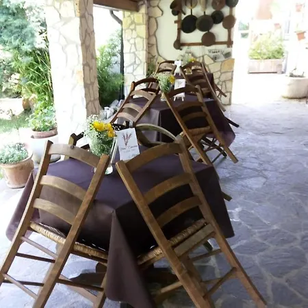 Agriturismo Tre Santi * Padula